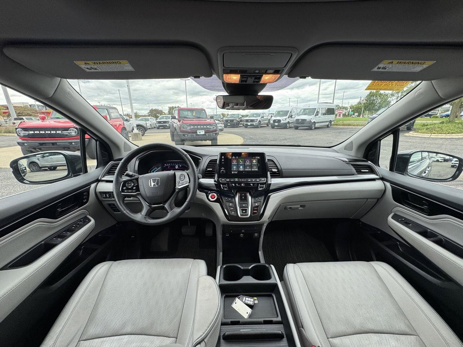 Used 2023 Honda Odyssey Elite image 19