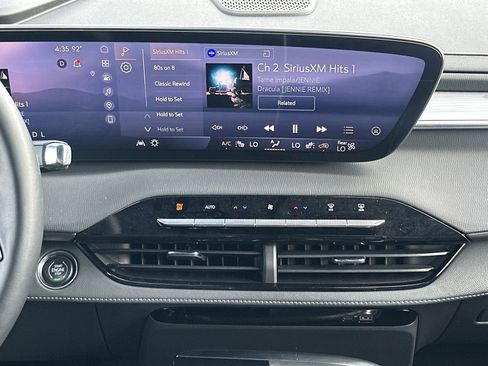Used 2025 Buick Enclave Preferred FWD image 25