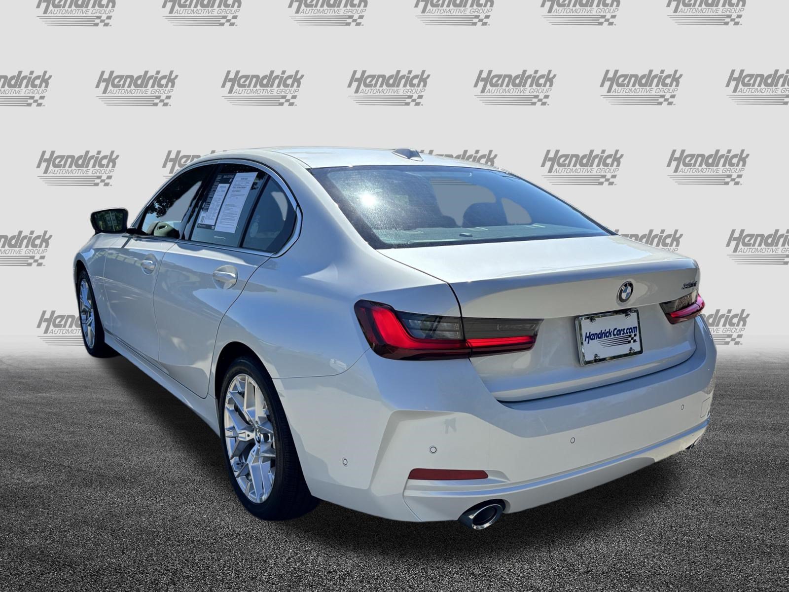 Certified 2025 BMW 330i Sedan RWD image 8