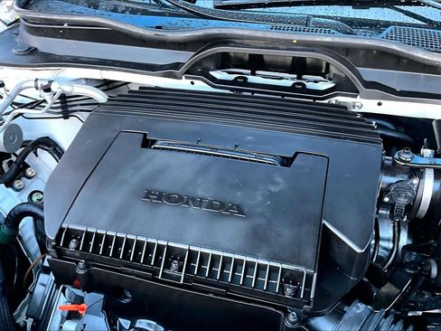 Used 2025 Honda Pilot EX-L image 32