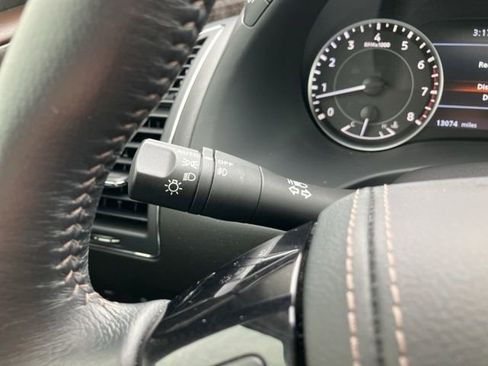 Used 2024 Nissan Armada Platinum w/ Captain's Chairs Package image 29