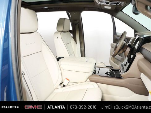 New 2026 GMC Yukon Denali w/ Sun & Power Step Package AWD/4WD image 21