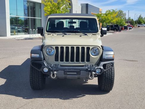 Used 2020 Jeep Gladiator Sport w/ Trailer Tow Package AWD/4WD image 2