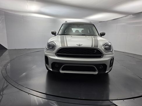 Used 2024 MINI Cooper Countryman S w/ Signature Upholstery Package FWD image 2