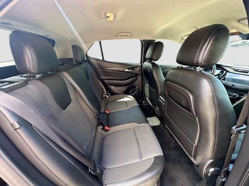 Used 2021 Buick Encore GX Preferred w/ Sport Touring Package FWD image 25