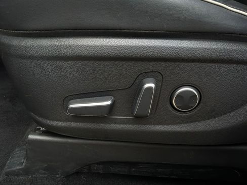 Used 2025 Hyundai Palisade SEL FWD image 11