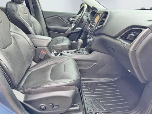 Used 2021 Jeep Cherokee Latitude Lux w/ Sun & Sound Group AWD/4WD image 25
