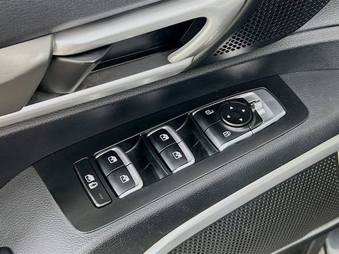 Used 2022 Kia Telluride S AWD/4WD image 9