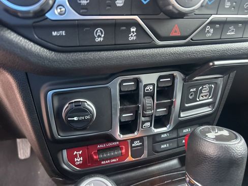 New 2025 Jeep Wrangler Willys image 40