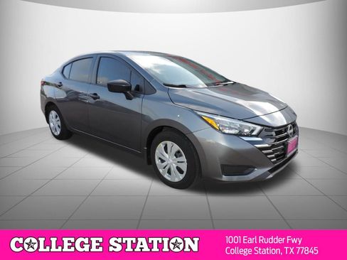 Used 2025 Nissan Versa S w/ Trunk Package FWD image 3