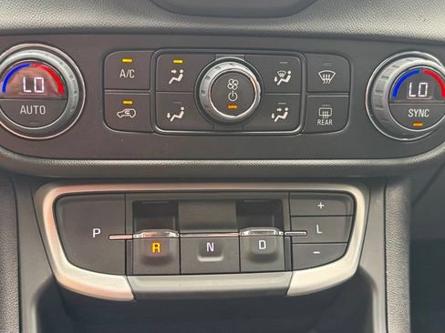 Used 2022 GMC Terrain SLT w/ Elevation Edition FWD image 24
