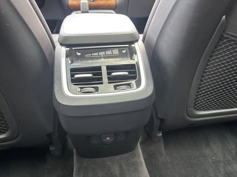 Certified 2023 Volvo XC90 B5 Plus w/ Protection Package Premier AWD/4WD image 17