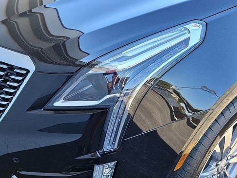 New 2025 Cadillac XT5 Premium Luxury image 11