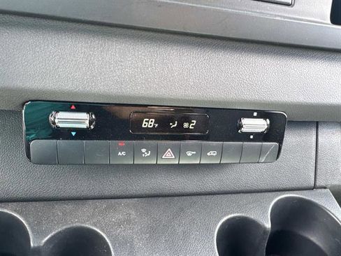 Used 2022 Mercedes-Benz Sprinter 2500 image 14