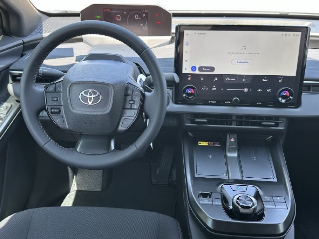 Used 2026 Toyota C-HR AWD/4WD image 11