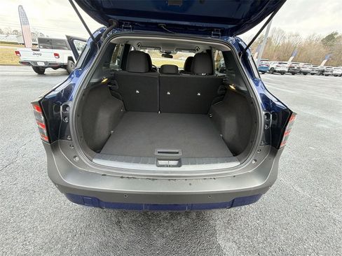 Used 2025 Nissan Kicks SV image 29