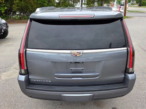 Used 2018 Cadillac Escalade ESV Premium Luxury AWD/4WD image 12