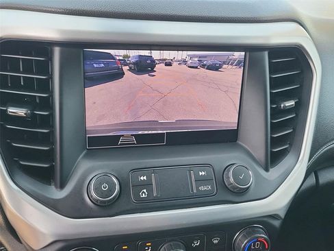Certified 2022 GMC Acadia SLE w/ Driver Convenience Package FWD image 7