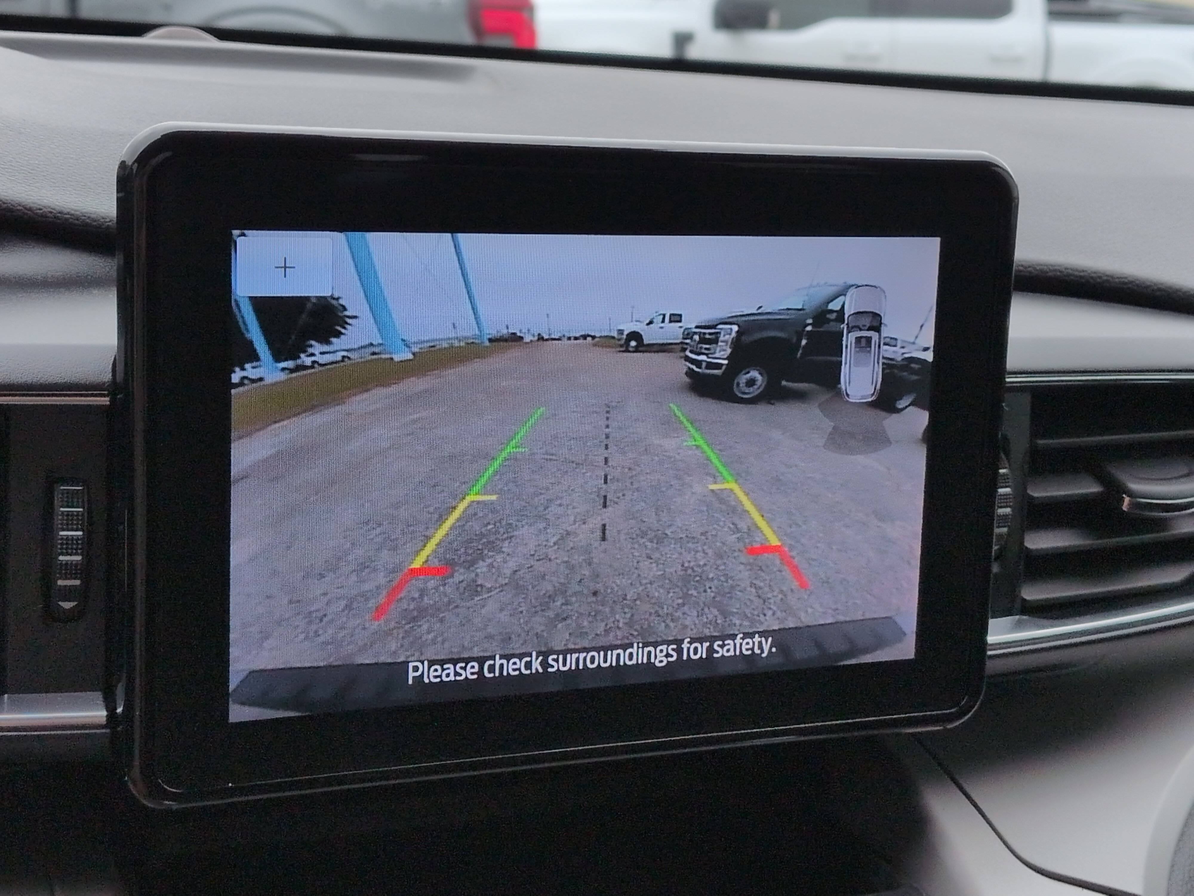 Used 2022 Ford Explorer XLT w/ Equipment Group 202A RWD image 18