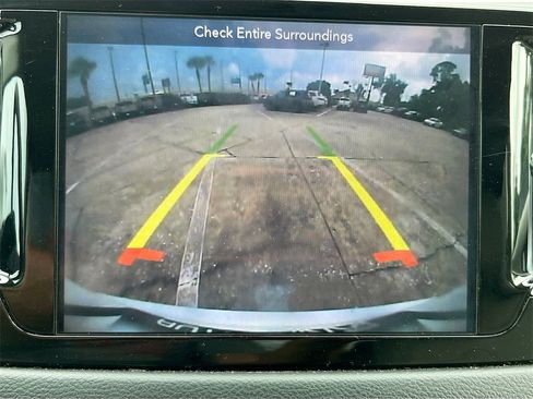 Used 2019 Chrysler Pacifica Touring-L Plus w/ Tire & Wheel Group image 14