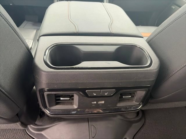 Used 2023 GMC Sierra 1500 AT4 w/ Technology Package AWD/4WD image 13