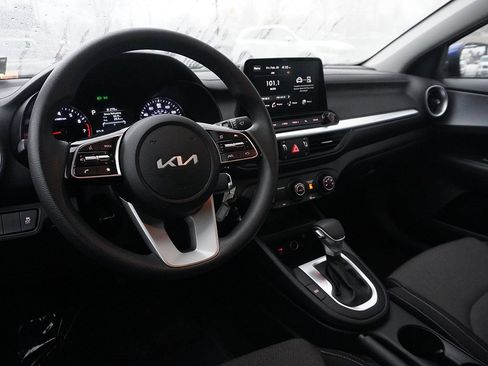 Used 2023 Kia Forte LXS w/ LXS Technology Package image 35