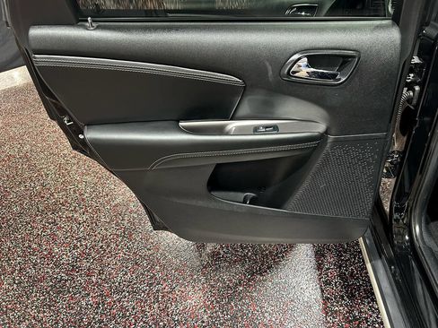 Used 2019 Dodge Journey Crossroad w/ Navigation Group image 7