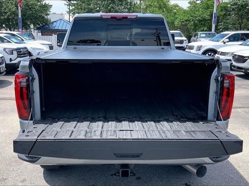 Used 2025 GMC Sierra 2500 Denali w/ Denali Reserve Package AWD/4WD image 4