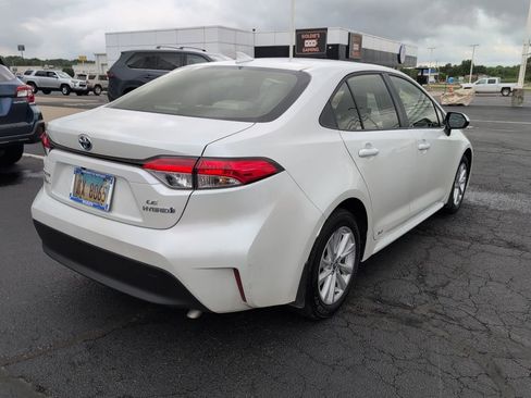 Used 2024 Toyota Corolla LE w/ LE Convenience Package AWD/4WD image 7