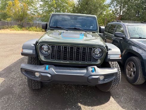 Used 2024 Jeep Wrangler Unlimited Rubicon 4xe AWD/4WD image 2