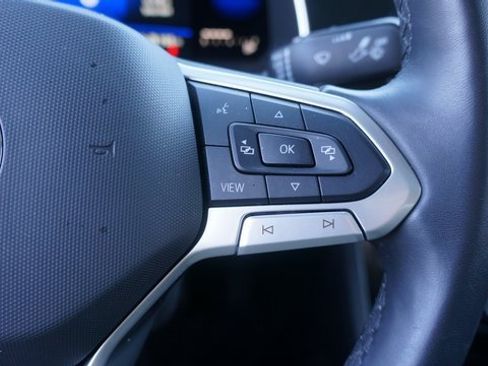 Certified 2023 Volkswagen Jetta SE w/ Panoramic Sunroof Package image 25