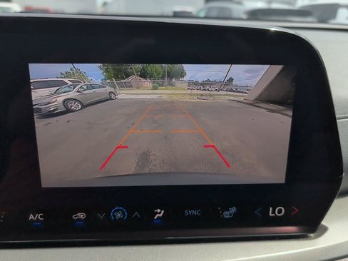 Certified 2026 Chevrolet Traverse LT FWD image 18