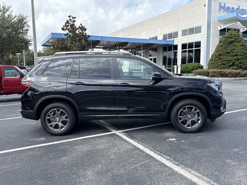 Certified 2024 Honda Passport TrailSport image 3