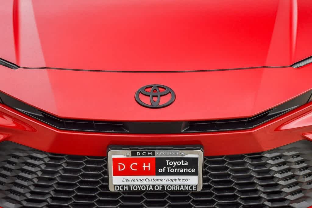 New 2025 Toyota Camry SE FWD image 4