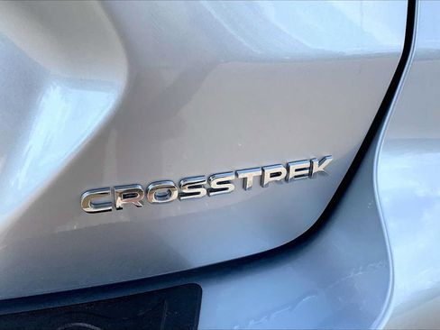 Used 2025 Subaru Crosstrek 2.5i Limited AWD/4WD image 9