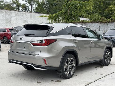Used 2018 Lexus RX 450hL Luxury w/ Accessory Package AWD/4WD image 8