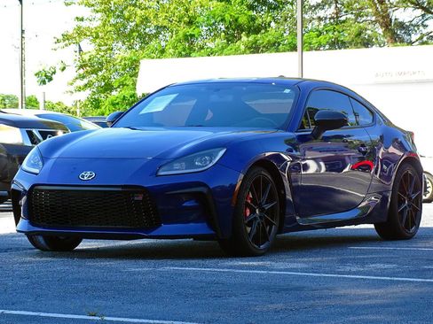 Used 2025 Toyota GR86 Premium w/ Performance Package RWD image 7