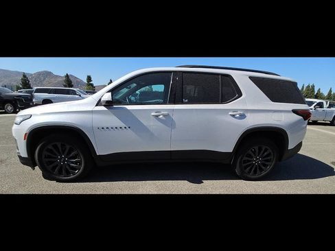 Used 2023 Chevrolet Traverse RS FWD image 6
