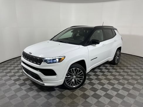 Used 2023 Jeep Compass High Altitude w/ Driver Assist Group I image 1