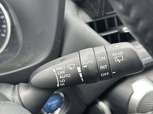 Used 2022 Toyota RAV4 XLE Premium AWD/4WD image 24
