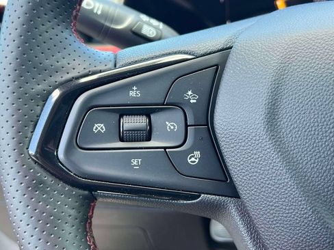 Used 2024 Chevrolet Trax RS w/ Sunroof Package FWD image 22