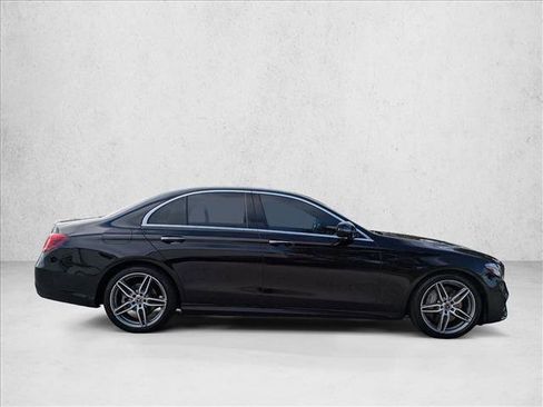 Used 2019 Mercedes-Benz E 300 image 4