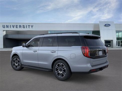 New 2025 Ford Expedition Active image 4