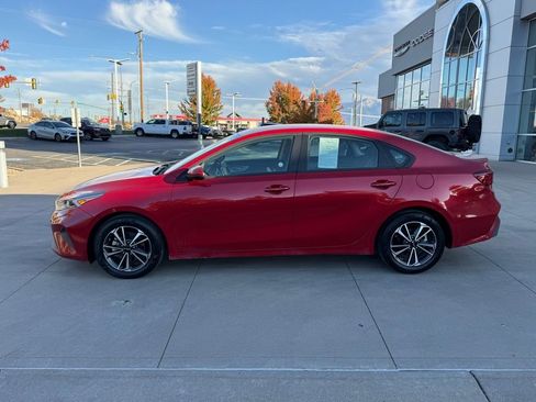 Used 2024 Kia Forte LXS image 11