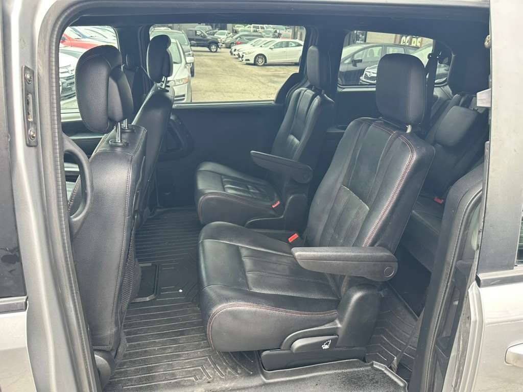 Used 2018 Dodge Grand Caravan GT FWD image 23