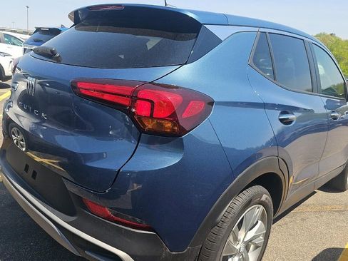 Used 2024 Buick Encore GX Preferred FWD image 2