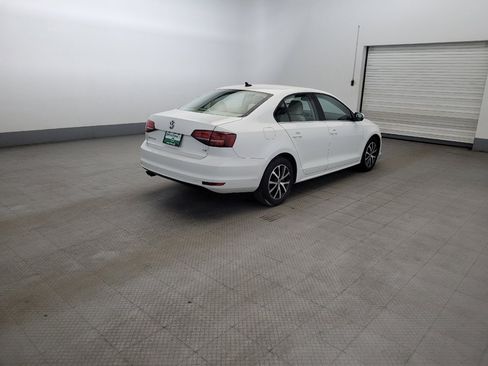 Used 2017 Volkswagen Jetta SE FWD image 9