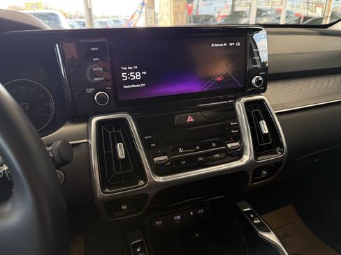 Used 2022 Kia Sorento SX FWD image 44