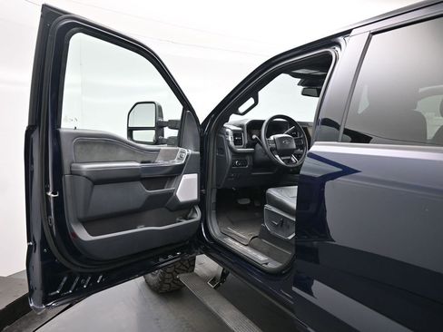 New 2025 Ford F250 Platinum image 8