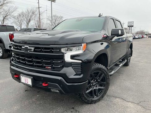 Used 2025 Chevrolet Silverado 1500 LT Trail Boss AWD/4WD image 3